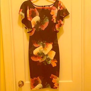 Beautiful floral dress with ruffle sleeves